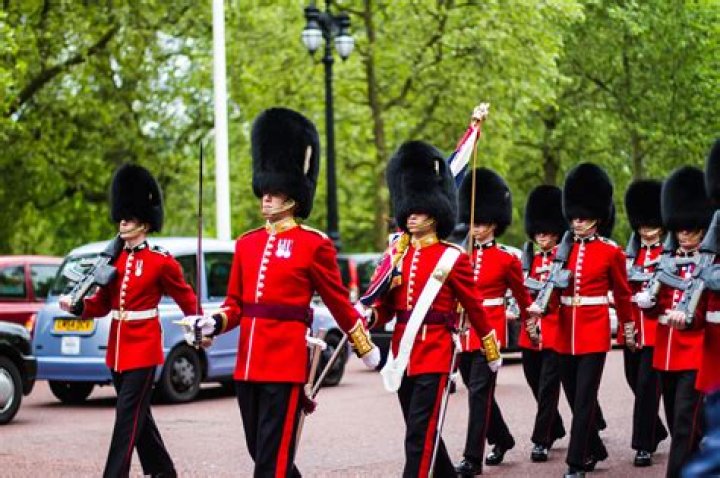 Can the Queens guards stop?